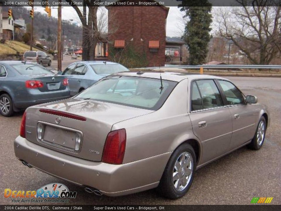 2004 Cadillac DeVille DTS Cashmere / Shale Photo #10