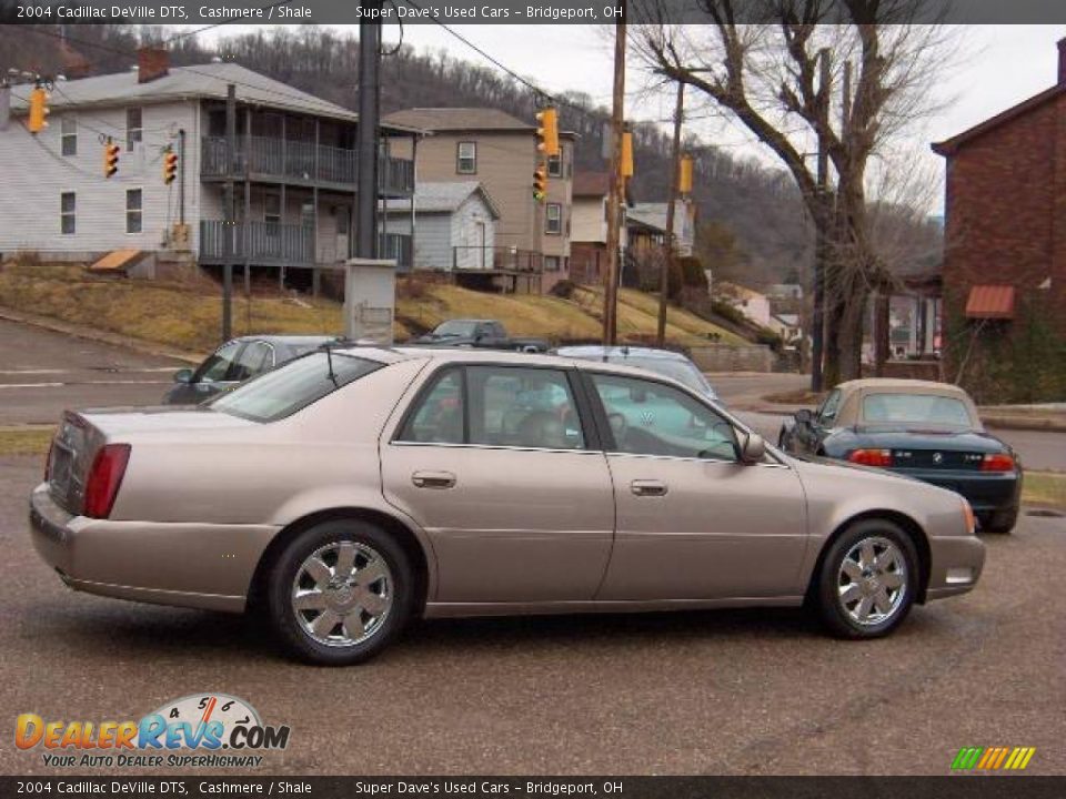 2004 Cadillac DeVille DTS Cashmere / Shale Photo #11