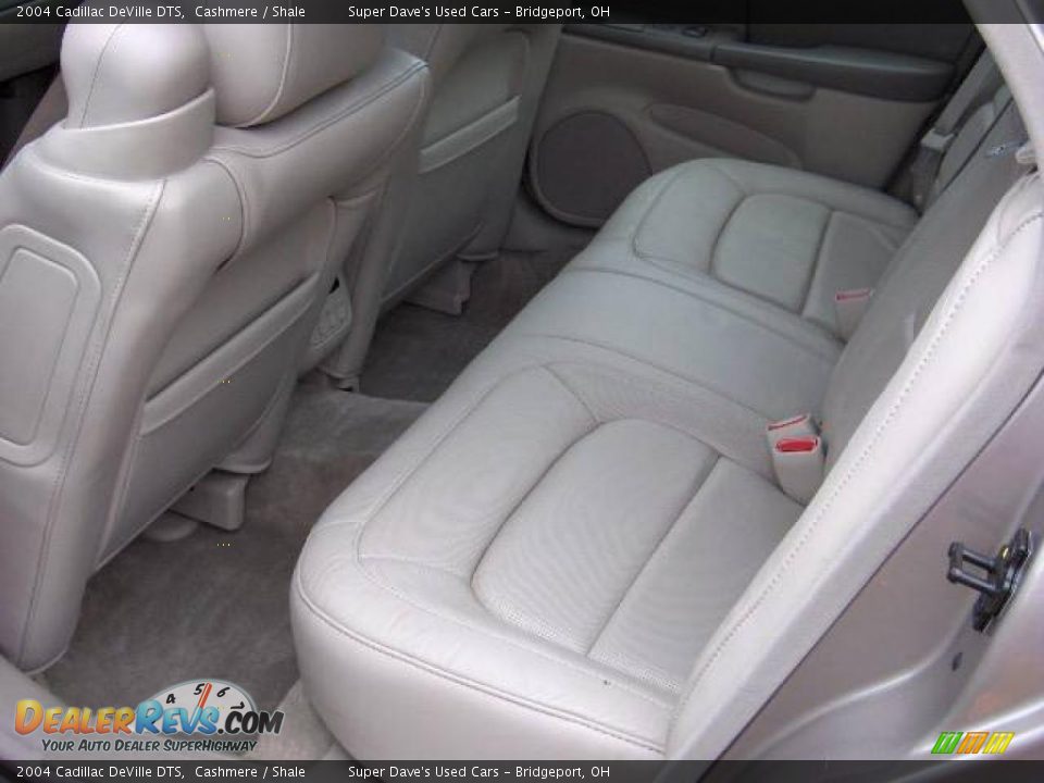 2004 Cadillac DeVille DTS Cashmere / Shale Photo #16