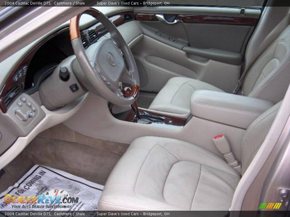 2004 Cadillac DeVille DTS Cashmere / Shale Photo #18