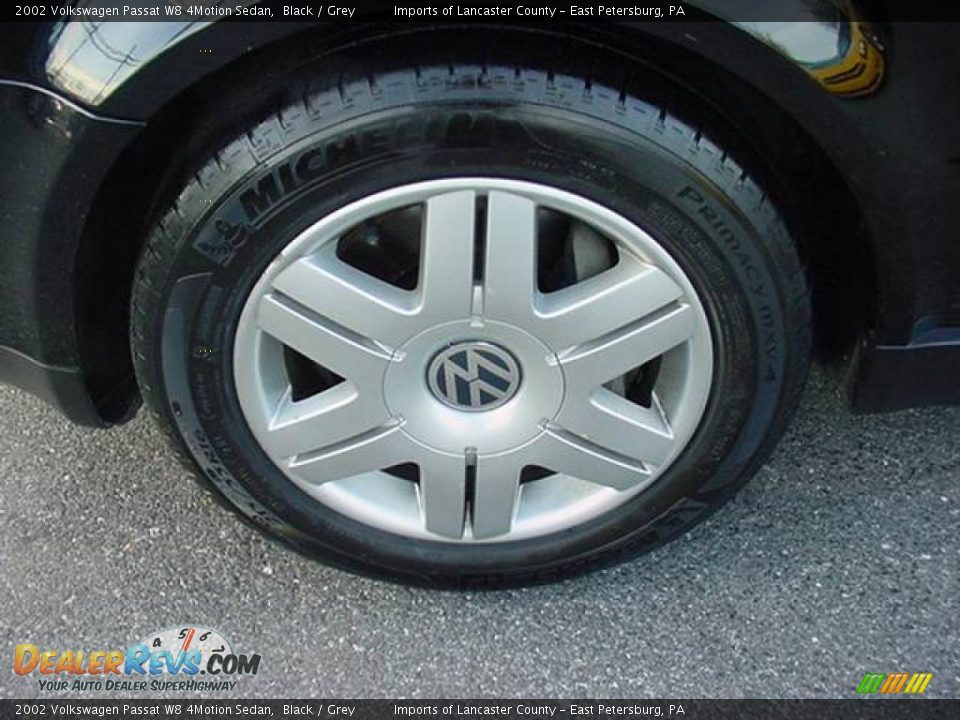 2002 Volkswagen Passat W8 4Motion Sedan Black / Grey Photo #9