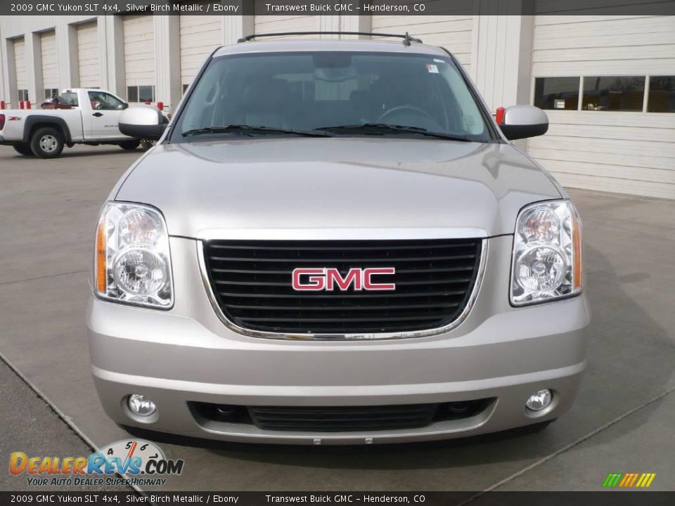 2009 GMC Yukon SLT 4x4 Silver Birch Metallic / Ebony Photo #2