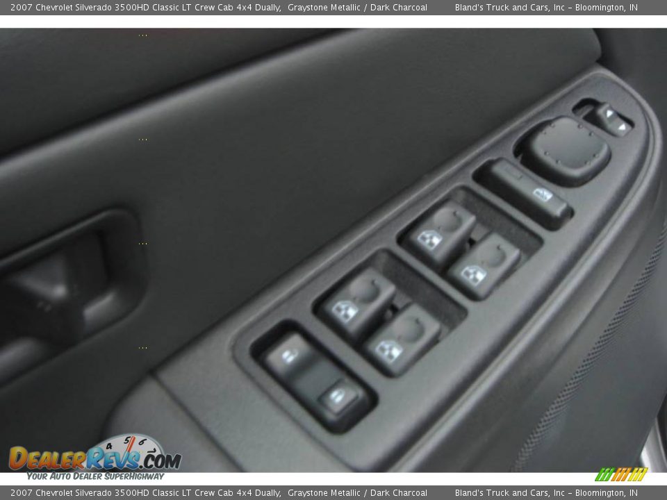 2007 Chevrolet Silverado 3500HD Classic LT Crew Cab 4x4 Dually Graystone Metallic / Dark Charcoal Photo #22