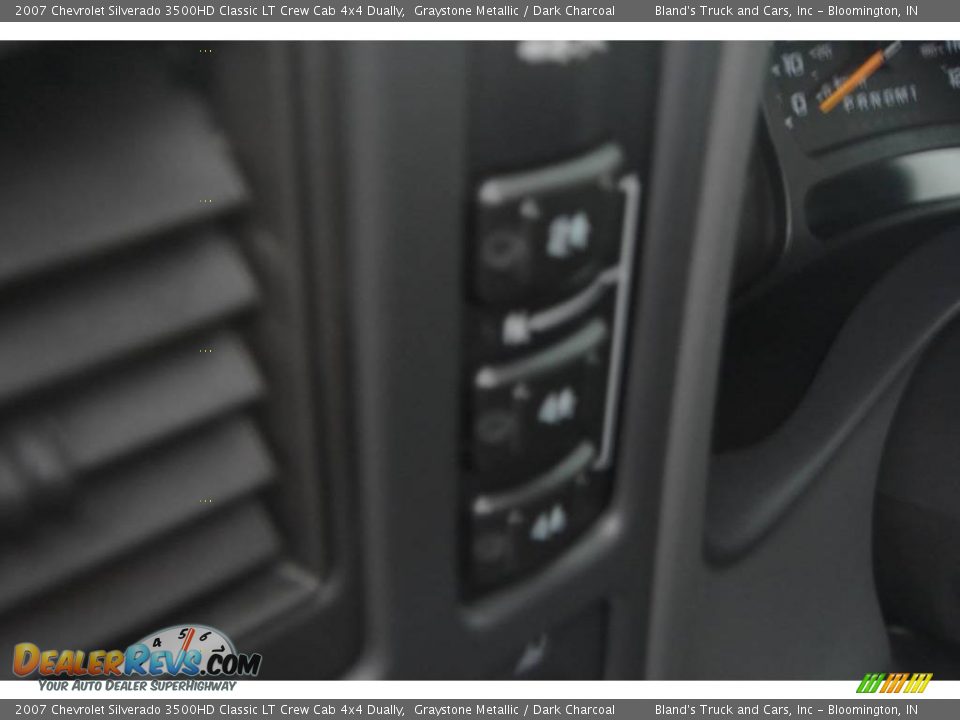 2007 Chevrolet Silverado 3500HD Classic LT Crew Cab 4x4 Dually Graystone Metallic / Dark Charcoal Photo #25