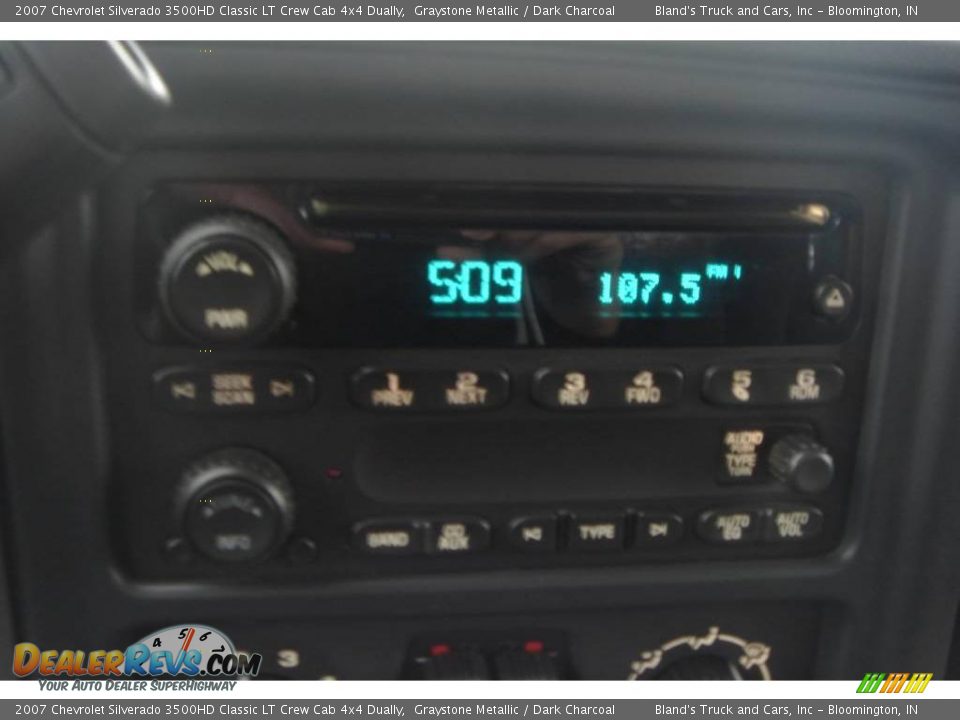 2007 Chevrolet Silverado 3500HD Classic LT Crew Cab 4x4 Dually Graystone Metallic / Dark Charcoal Photo #29