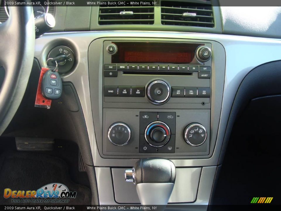 2009 Saturn Aura XR Quicksilver / Black Photo #22