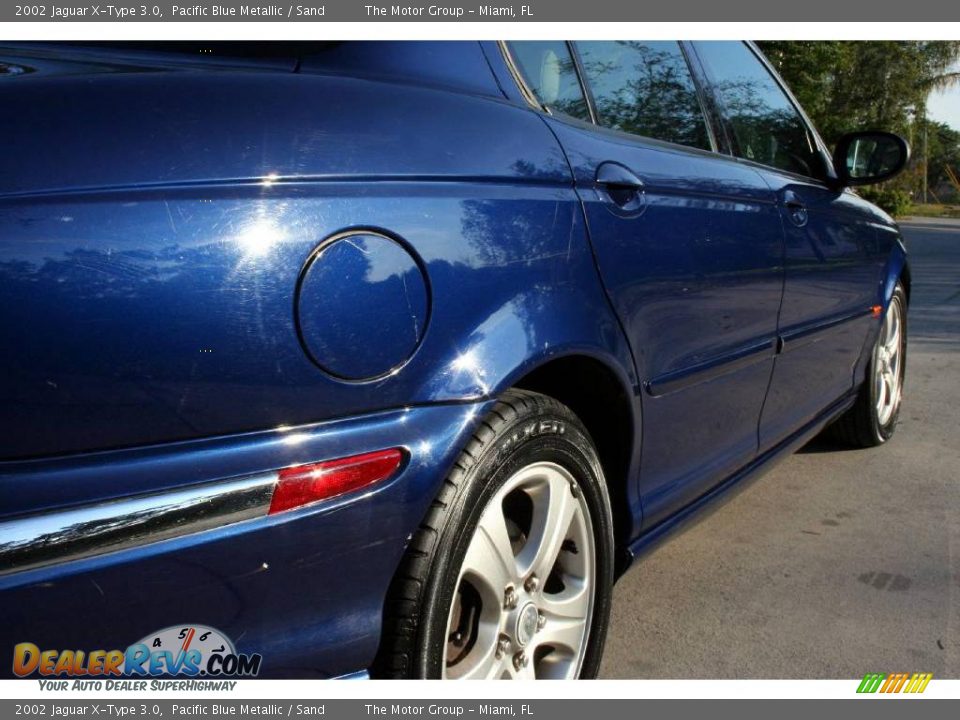 2002 Jaguar X-Type 3.0 Pacific Blue Metallic / Sand Photo #15
