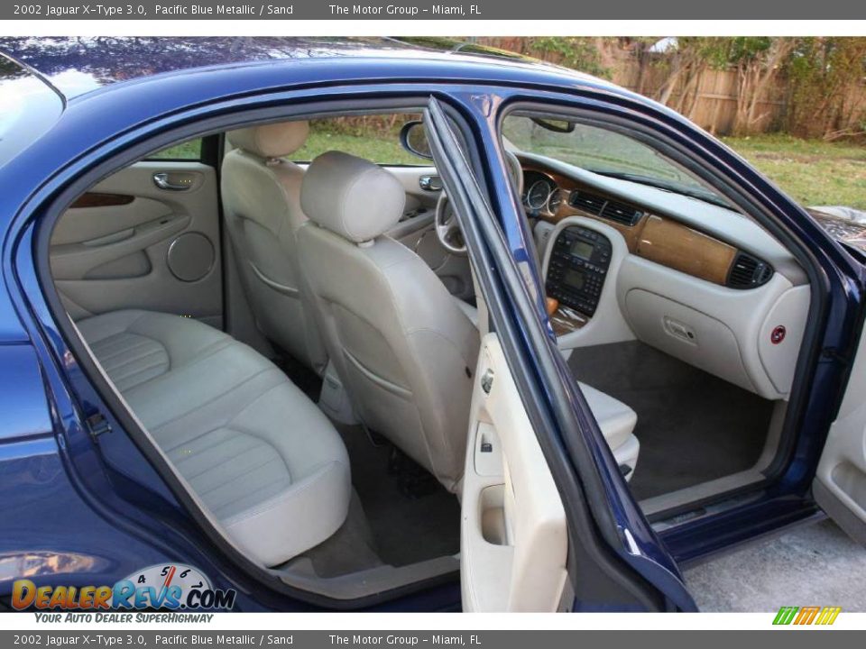 2002 Jaguar X-Type 3.0 Pacific Blue Metallic / Sand Photo #26