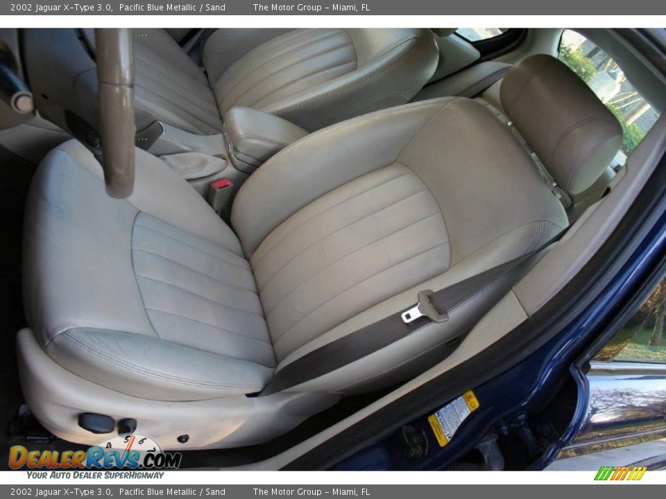 2002 Jaguar X-Type 3.0 Pacific Blue Metallic / Sand Photo #35