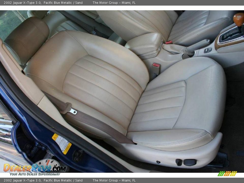 2002 Jaguar X-Type 3.0 Pacific Blue Metallic / Sand Photo #36