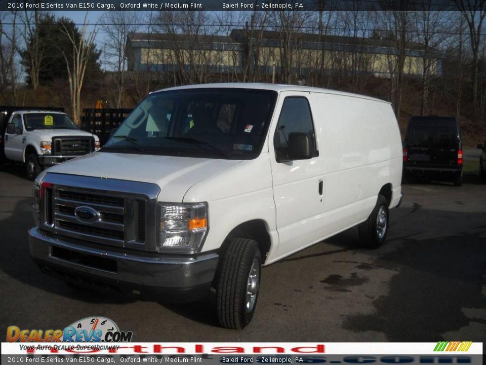 2010 Ford E Series Van E150 Cargo Oxford White / Medium Flint Photo #2