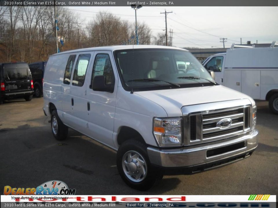 2010 Ford E Series Van E150 Cargo Oxford White / Medium Flint Photo #4