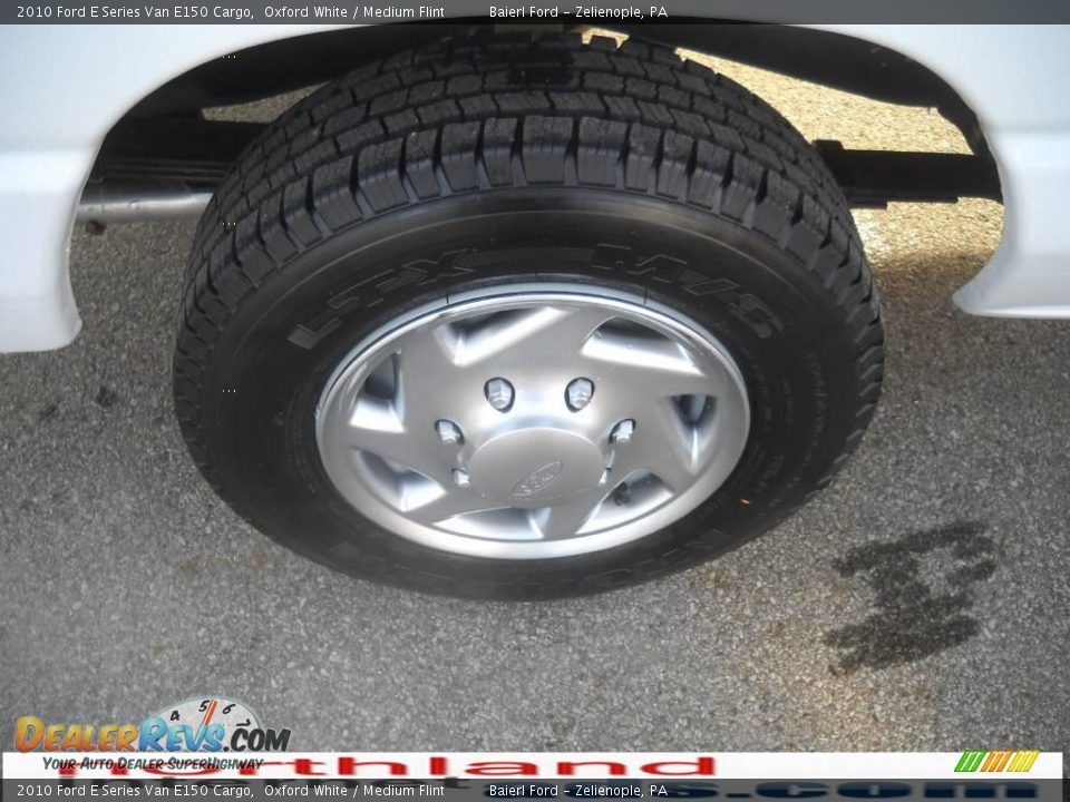 2010 Ford E Series Van E150 Cargo Oxford White / Medium Flint Photo #8
