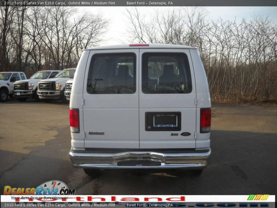2010 Ford E Series Van E150 Cargo Oxford White / Medium Flint Photo #10