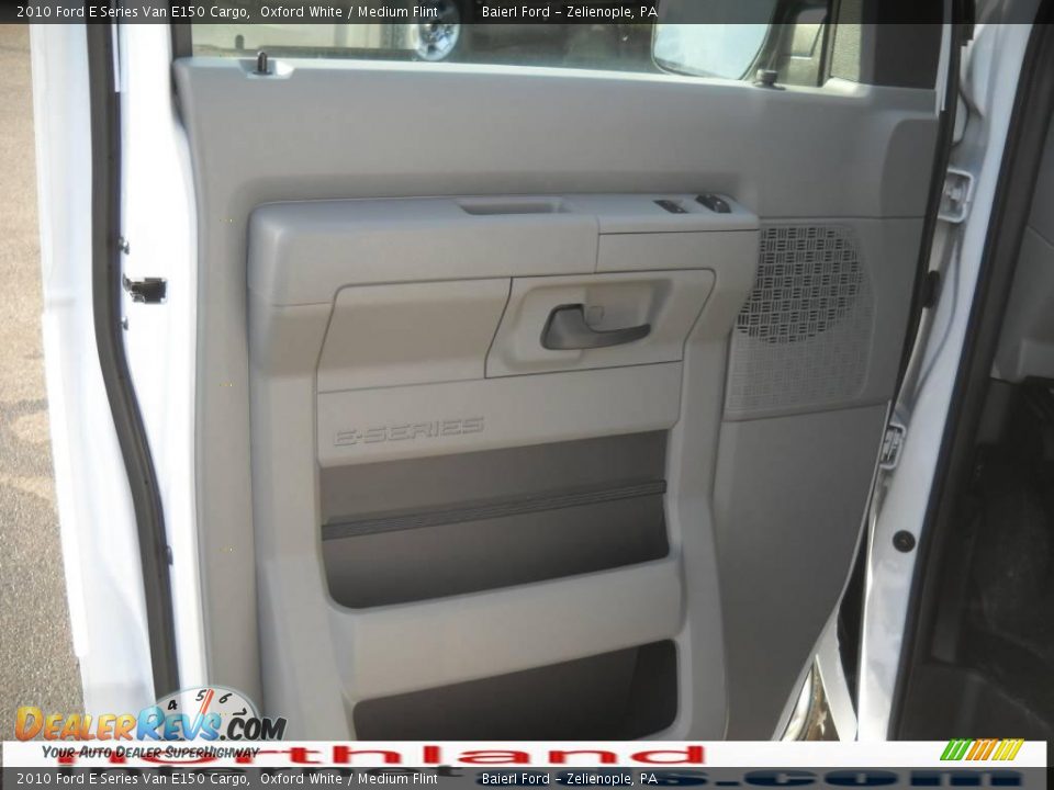 2010 Ford E Series Van E150 Cargo Oxford White / Medium Flint Photo #20