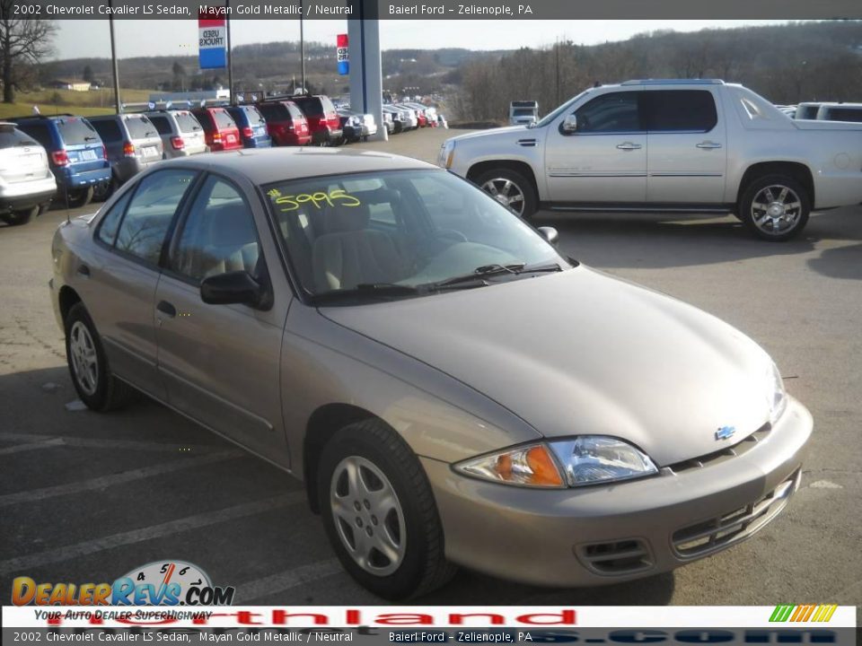 2002 Chevrolet Cavalier LS Sedan Mayan Gold Metallic / Neutral Photo #4