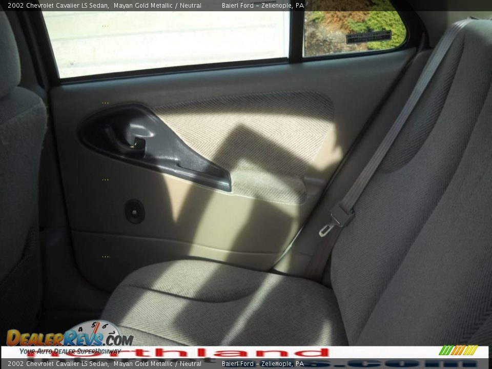 2002 Chevrolet Cavalier LS Sedan Mayan Gold Metallic / Neutral Photo #14