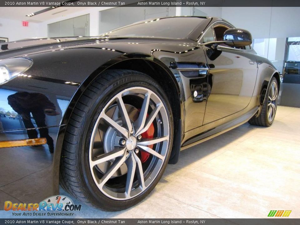 2010 Aston Martin V8 Vantage Coupe Onyx Black / Chestnut Tan Photo #10