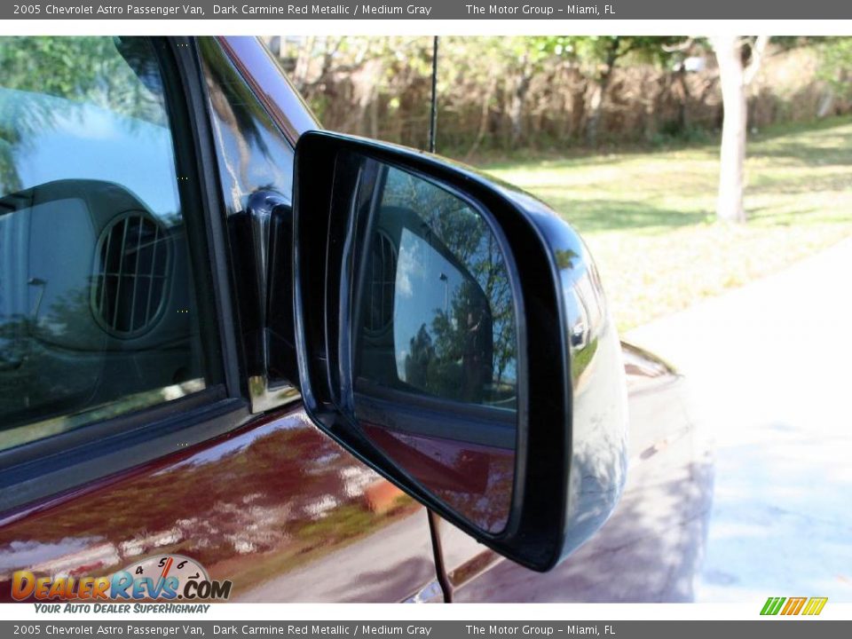 2005 Chevrolet Astro Passenger Van Dark Carmine Red Metallic / Medium Gray Photo #24