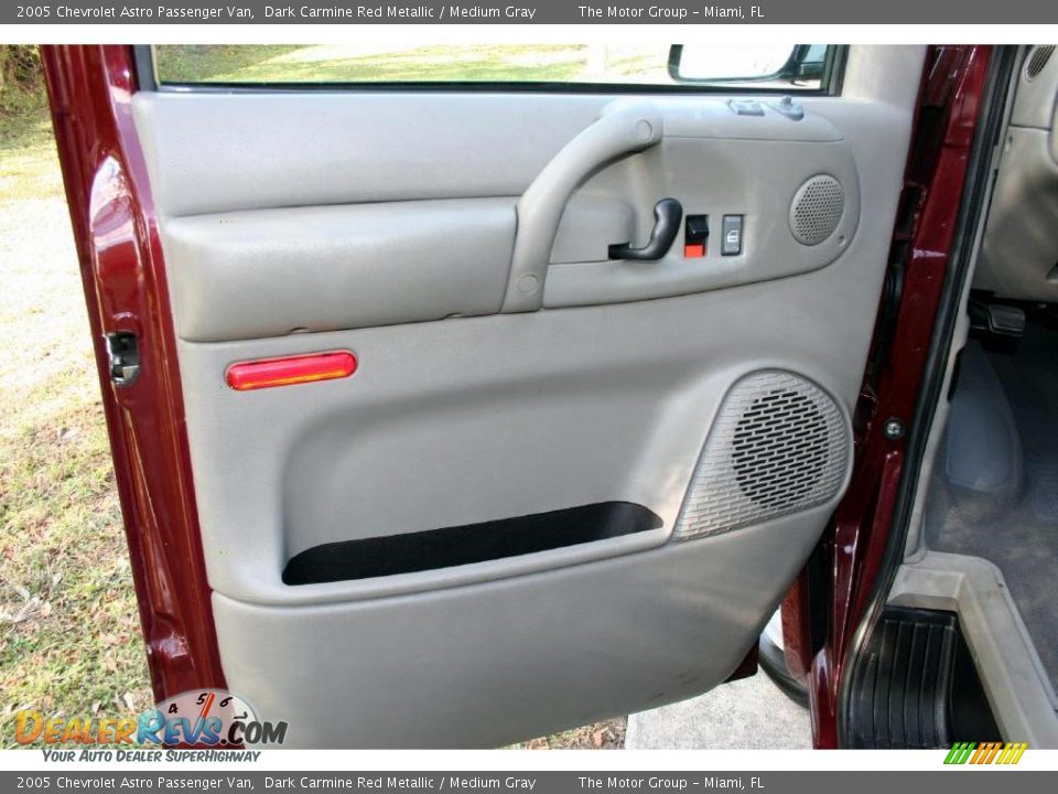 2005 Chevrolet Astro Passenger Van Dark Carmine Red Metallic / Medium Gray Photo #31