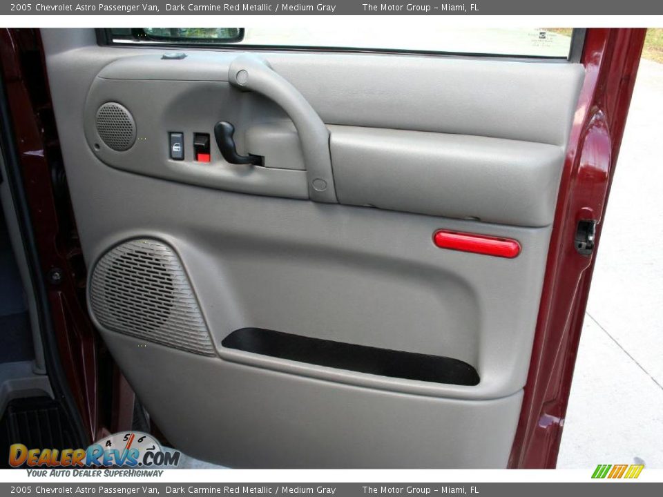 2005 Chevrolet Astro Passenger Van Dark Carmine Red Metallic / Medium Gray Photo #32