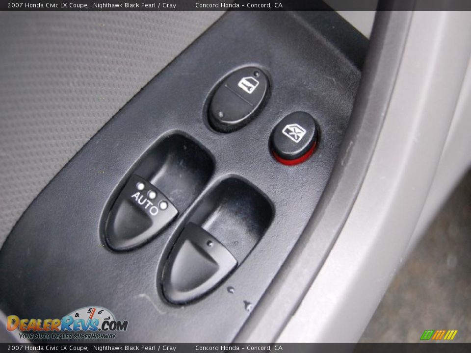 2007 Honda Civic LX Coupe Nighthawk Black Pearl / Gray Photo #17