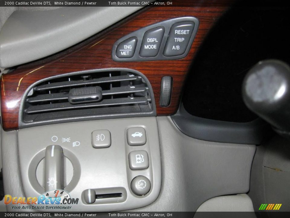 2000 Cadillac DeVille DTS White Diamond / Pewter Photo #11