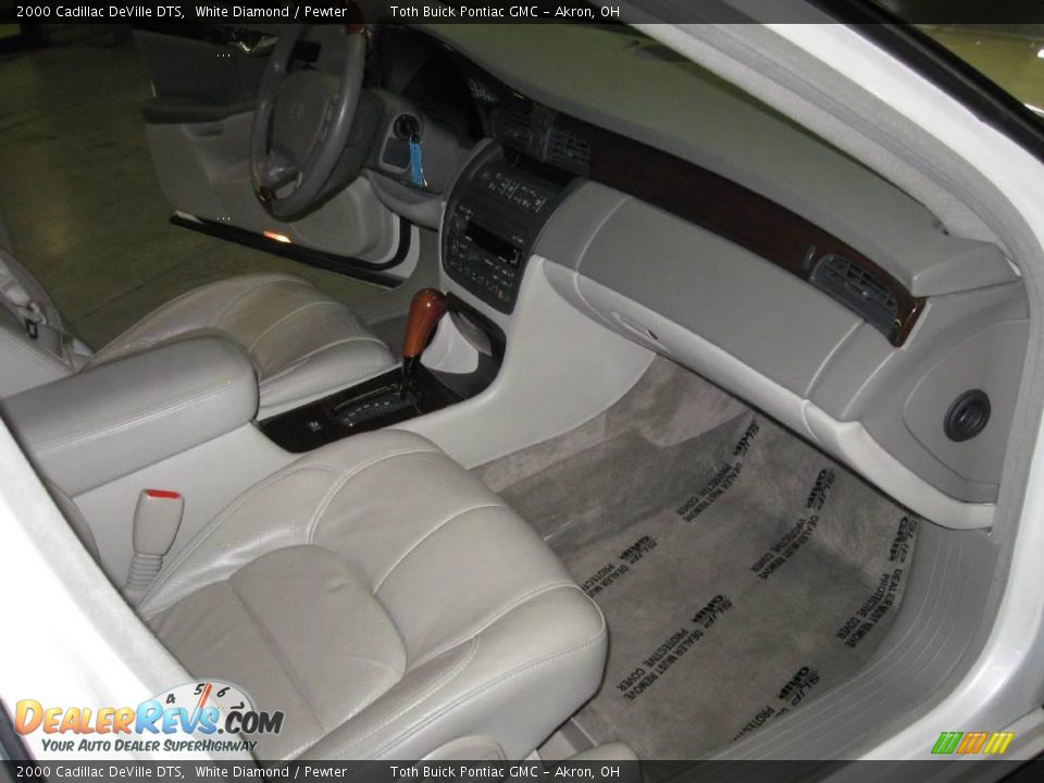 2000 Cadillac DeVille DTS White Diamond / Pewter Photo #19