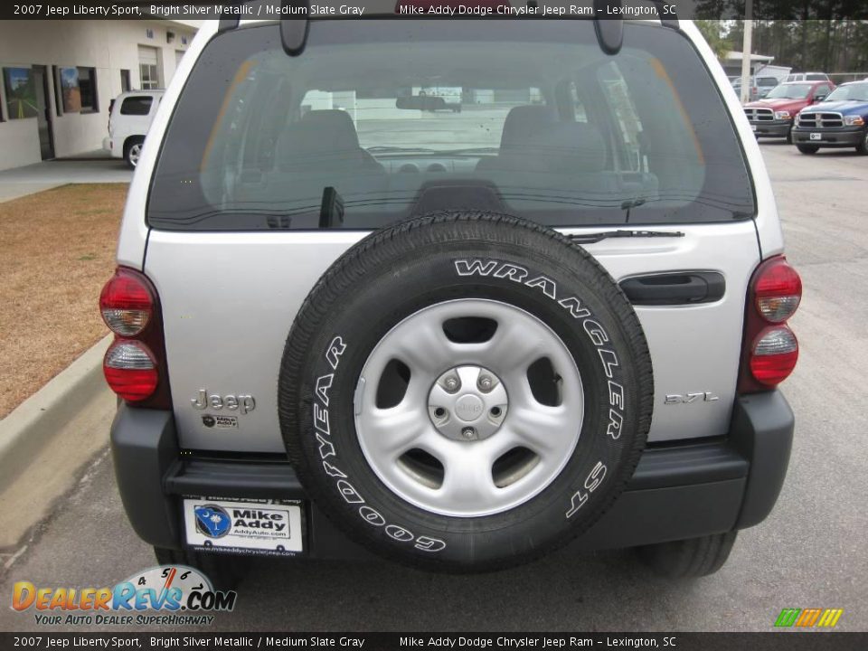 2007 Jeep Liberty Sport Bright Silver Metallic / Medium Slate Gray Photo #6