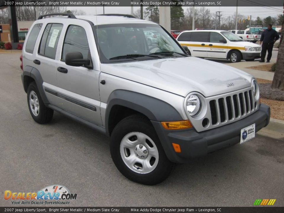 2007 Jeep Liberty Sport Bright Silver Metallic / Medium Slate Gray Photo #9
