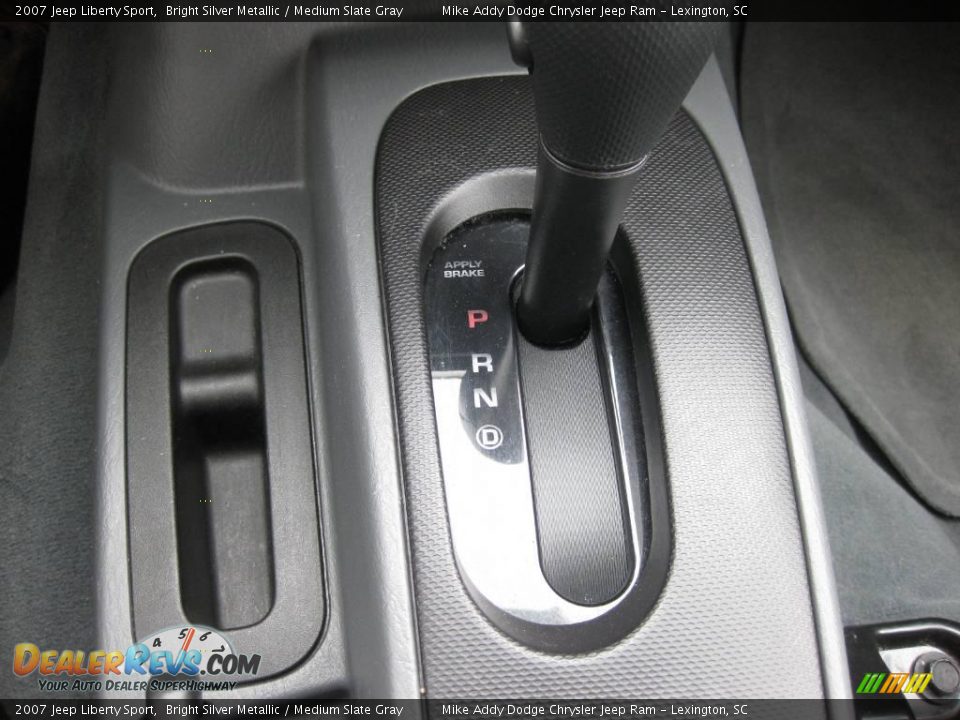 2007 Jeep Liberty Sport Bright Silver Metallic / Medium Slate Gray Photo #13