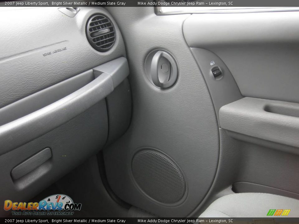 2007 Jeep Liberty Sport Bright Silver Metallic / Medium Slate Gray Photo #15
