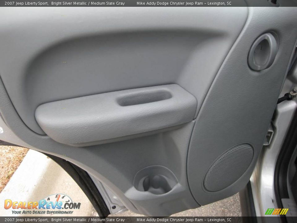 2007 Jeep Liberty Sport Bright Silver Metallic / Medium Slate Gray Photo #22