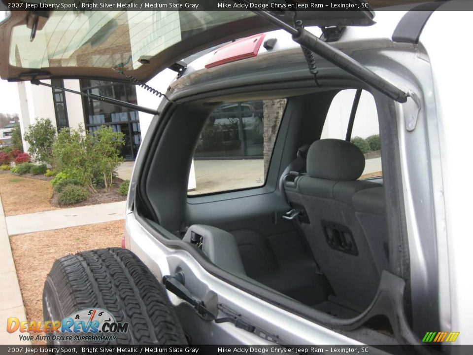 2007 Jeep Liberty Sport Bright Silver Metallic / Medium Slate Gray Photo #24
