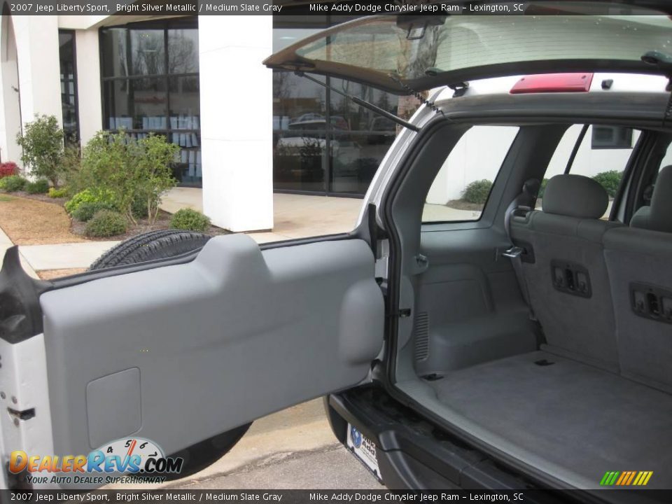 2007 Jeep Liberty Sport Bright Silver Metallic / Medium Slate Gray Photo #25