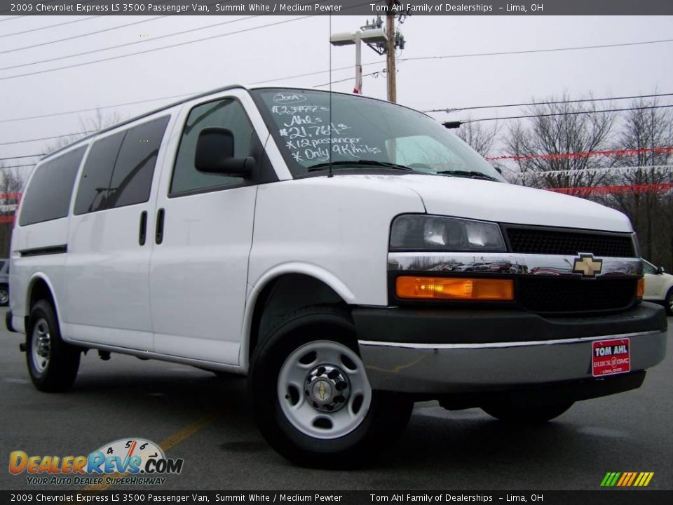 2009 Chevrolet Express LS 3500 Passenger Van Summit White / Medium Pewter Photo #1