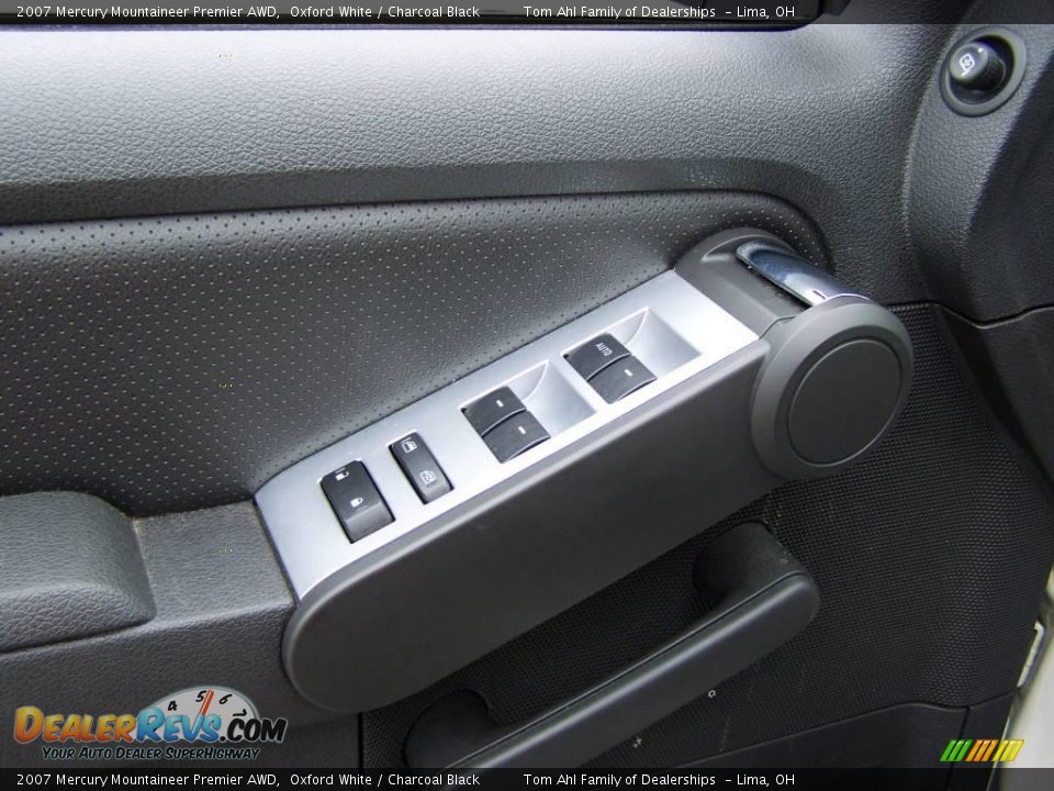 2007 Mercury Mountaineer Premier AWD Oxford White / Charcoal Black Photo #12