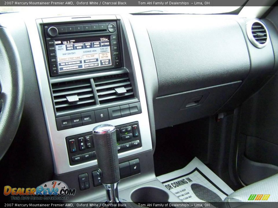 2007 Mercury Mountaineer Premier AWD Oxford White / Charcoal Black Photo #23