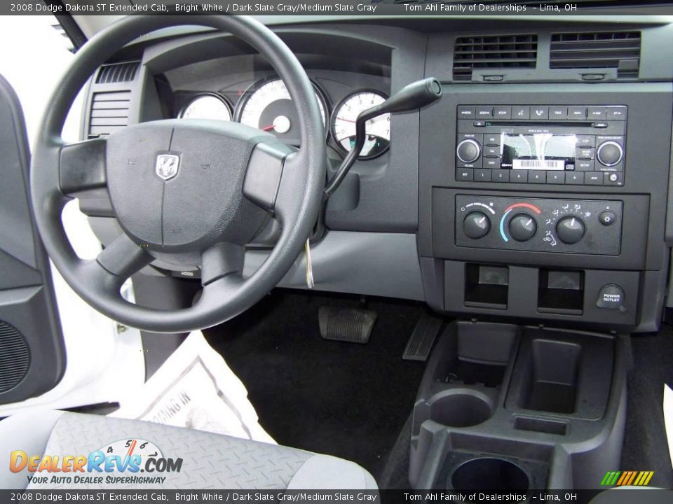 2008 Dodge Dakota ST Extended Cab Bright White / Dark Slate Gray/Medium Slate Gray Photo #12