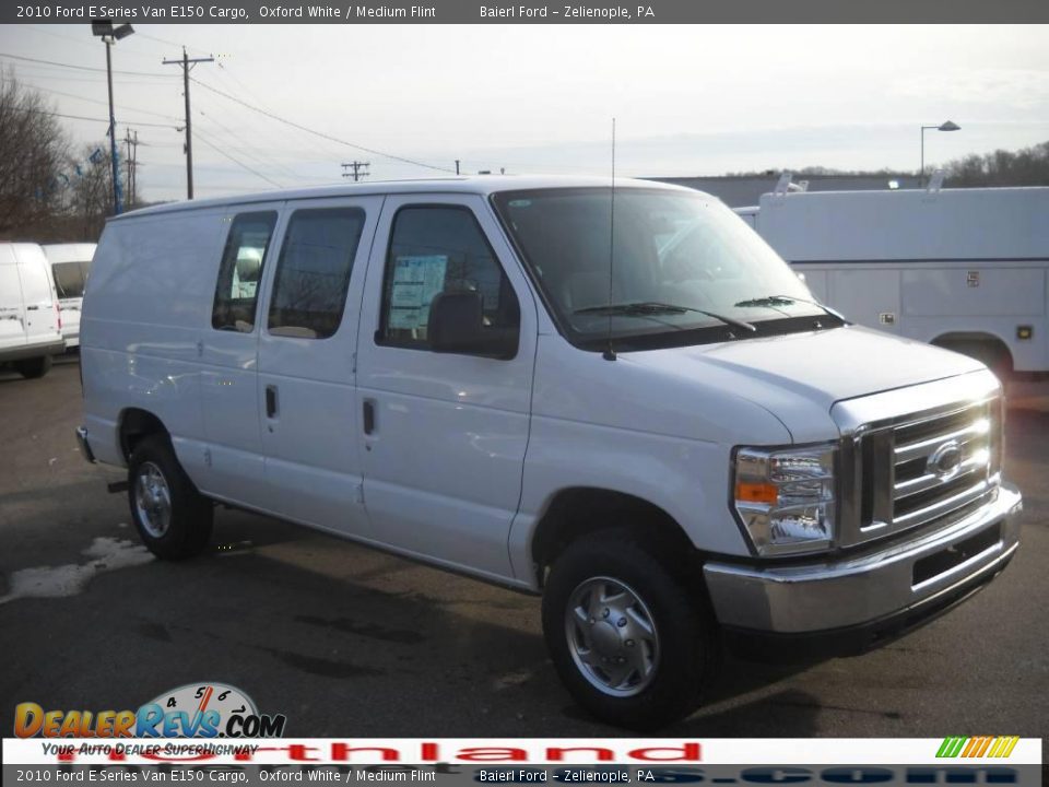 2010 Ford E Series Van E150 Cargo Oxford White / Medium Flint Photo #4