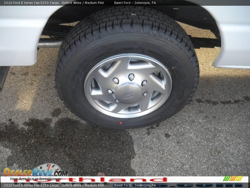 2010 Ford E Series Van E150 Cargo Oxford White / Medium Flint Photo #8