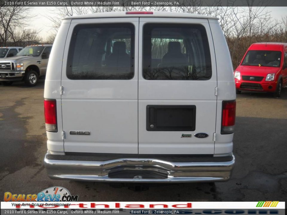 2010 Ford E Series Van E150 Cargo Oxford White / Medium Flint Photo #10