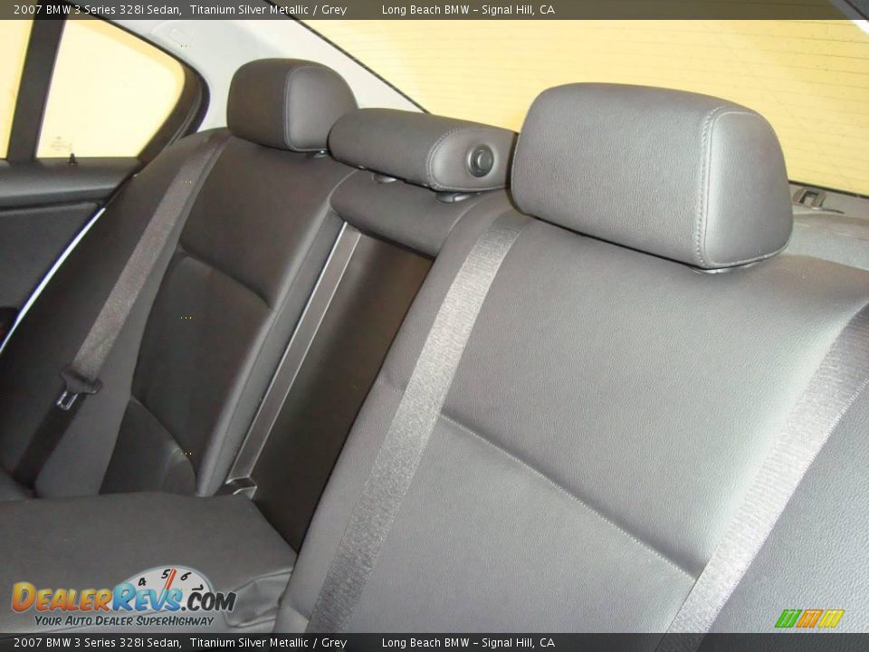 2007 BMW 3 Series 328i Sedan Titanium Silver Metallic / Grey Photo #28