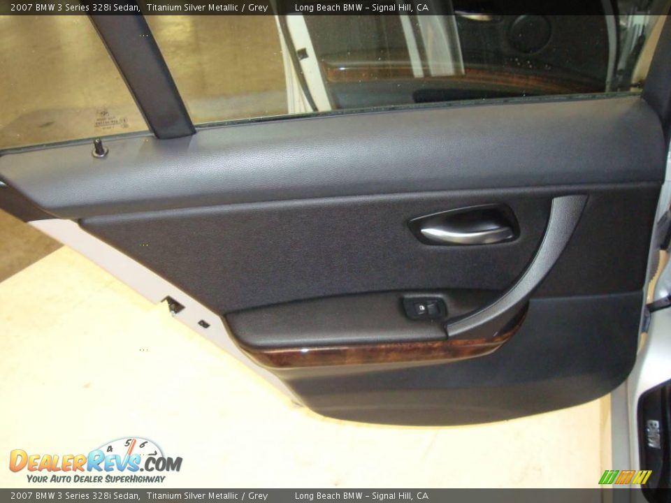 2007 BMW 3 Series 328i Sedan Titanium Silver Metallic / Grey Photo #30