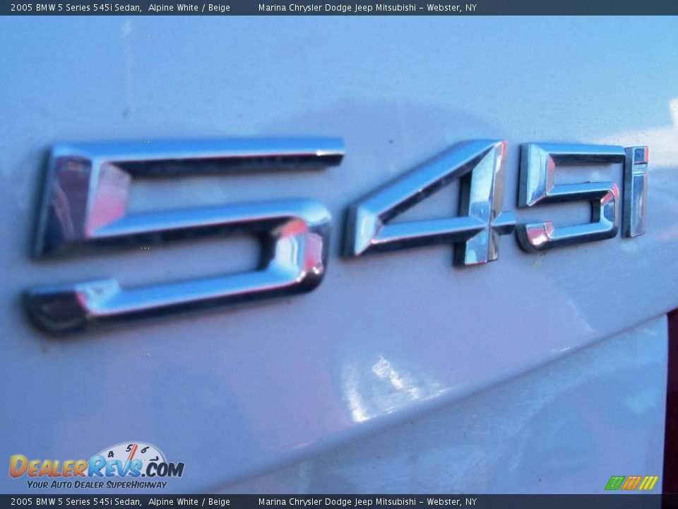 2005 BMW 5 Series 545i Sedan Alpine White / Beige Photo #35