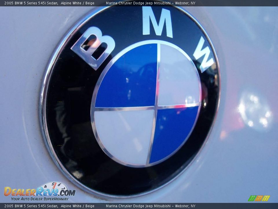 2005 BMW 5 Series 545i Sedan Alpine White / Beige Photo #36
