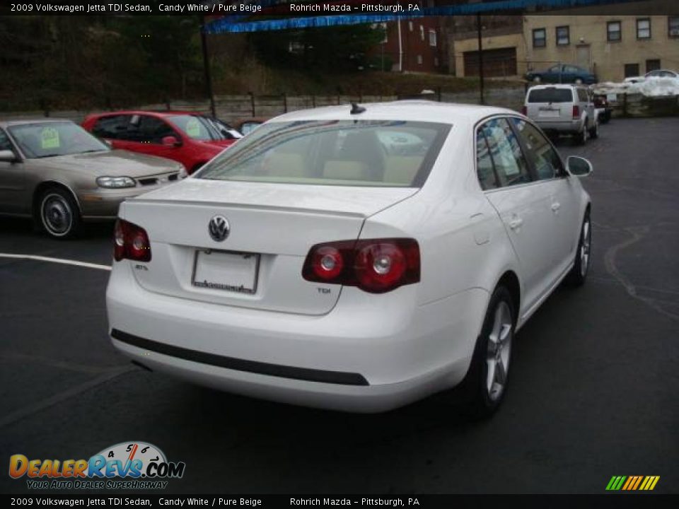 2009 Volkswagen Jetta TDI Sedan Candy White / Pure Beige Photo #5