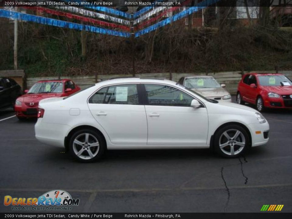 2009 Volkswagen Jetta TDI Sedan Candy White / Pure Beige Photo #6