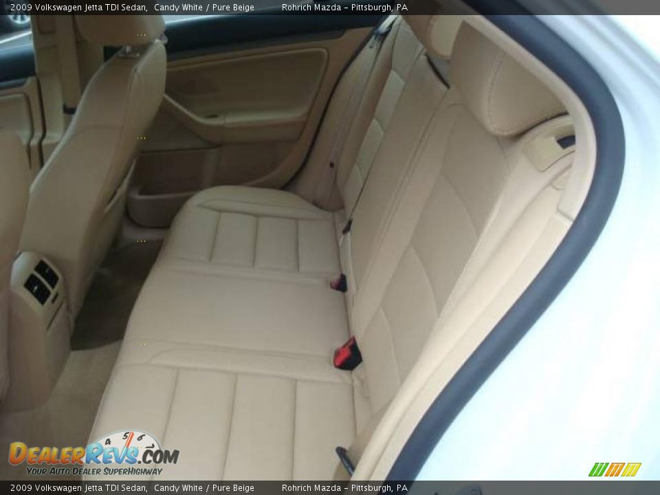2009 Volkswagen Jetta TDI Sedan Candy White / Pure Beige Photo #11