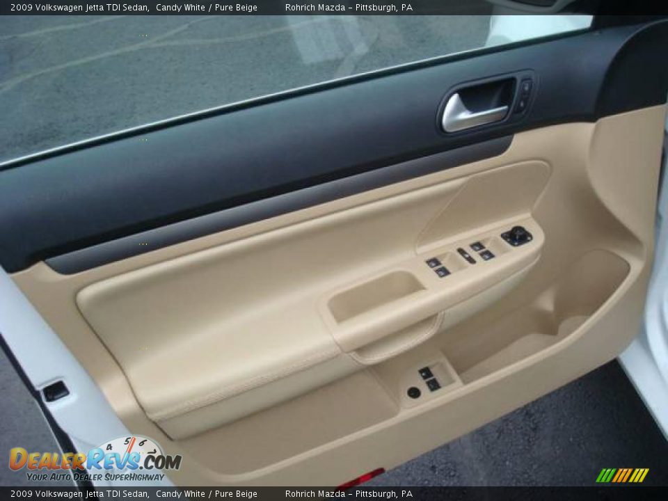 2009 Volkswagen Jetta TDI Sedan Candy White / Pure Beige Photo #14